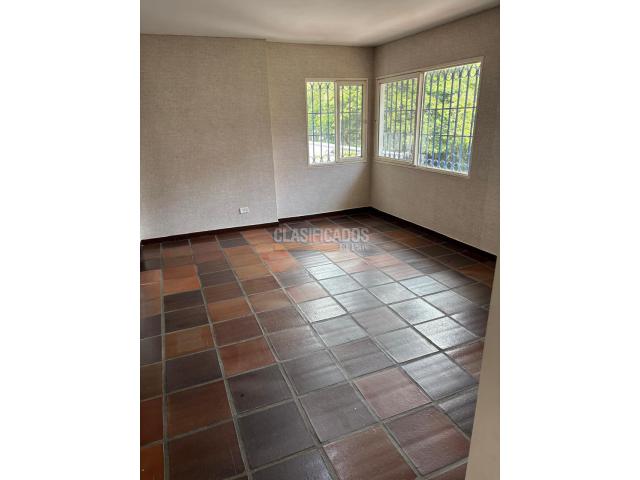 Casas, Alquiler en Santa Rita