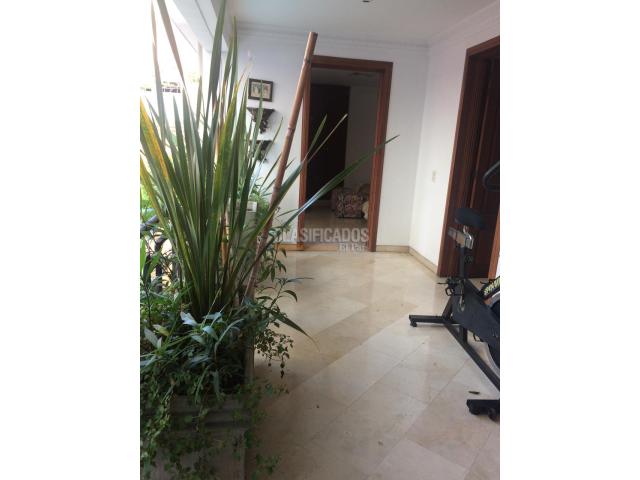 Casas, Alquiler en Santa Rita