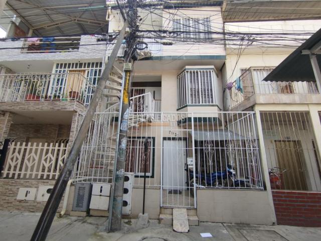 Apartamentos, Alquiler en Puente del Comercio