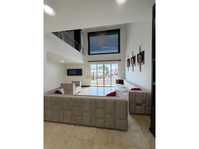 Casas, Venta en Ciudad Jardín