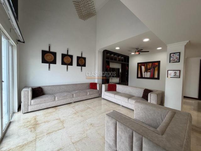 Casas, Venta en Ciudad Jardín