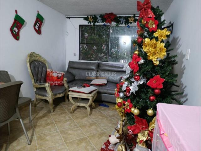 Apartamentos, Venta en Cañaverales