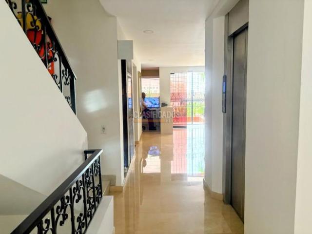 Apartamentos, Venta en Santa Mónica Residencial