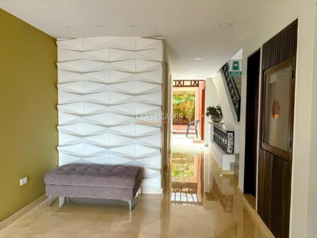 Apartamentos, Alquiler en Santa Mónica Residencial