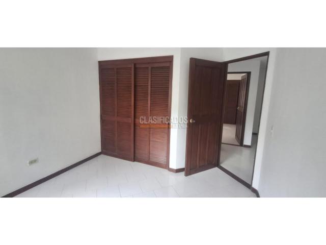 Apartamentos, Venta en Las Quintas de Don Simón