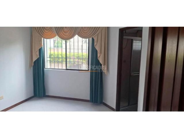 Apartamentos, Venta en Las Quintas de Don Simón