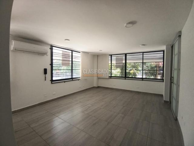 Oficinas y Consultorios, Alquiler en Centenario