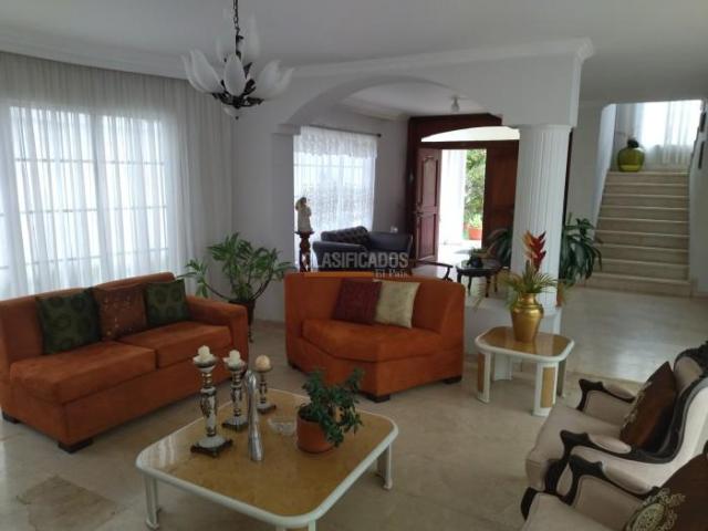 Casas, Venta en Ciudad Jardín