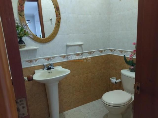 Casas, Venta en Ciudad Jardín