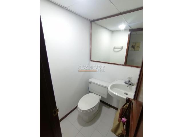 Oficinas y Consultorios, Alquiler en Centenario