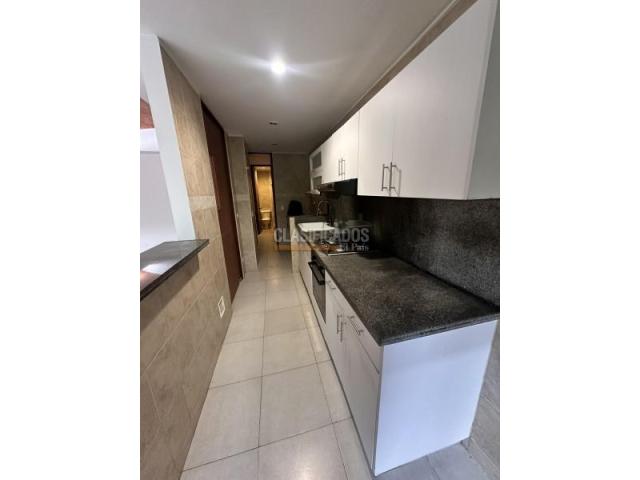 Apartamentos, Venta en Altos Menga