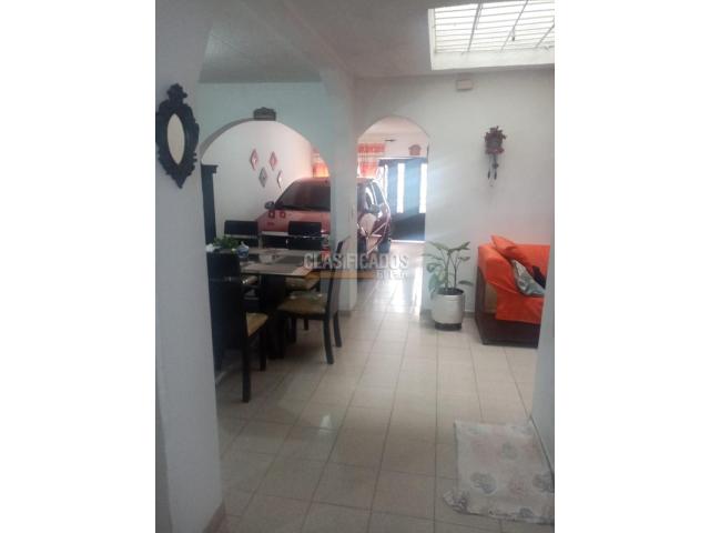 Casas, Venta en El Jardín