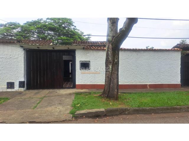 Casas, Venta en El Refugio