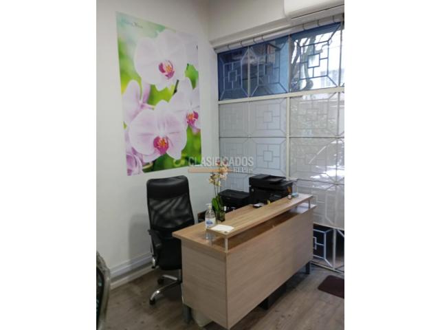 Oficinas y Consultorios, Venta en Centenario