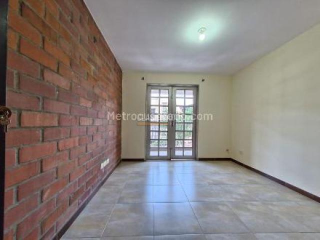 Apartamentos, Alquiler en El Troncal