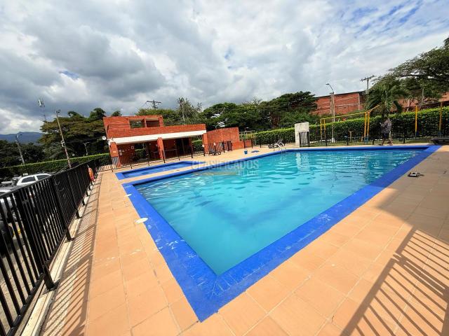 Apartamentos, Venta en Brisas de los Álamos