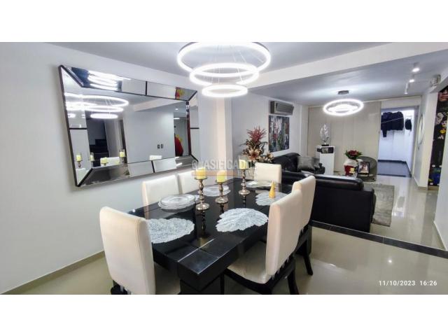 Casas, Venta en Ciudad Jardín