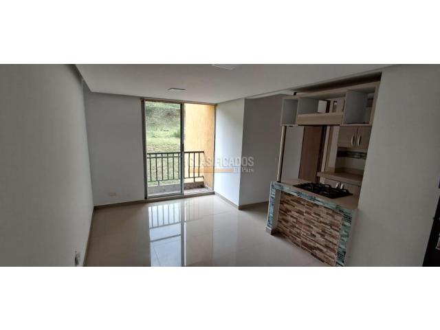Apartamentos, Alquiler en Altos del Aguacatal