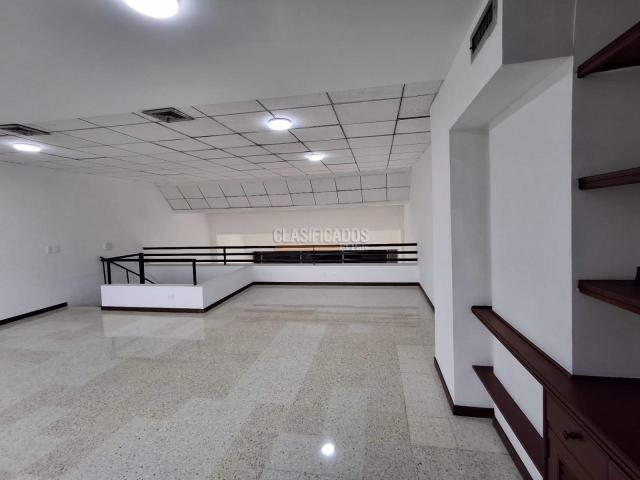 Oficinas y Consultorios, Alquiler en Panamericano