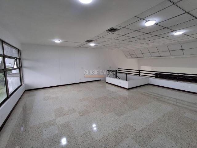 Oficinas y Consultorios, Alquiler en Panamericano