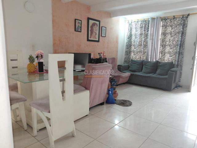 Casas, Venta en Villa del Prado