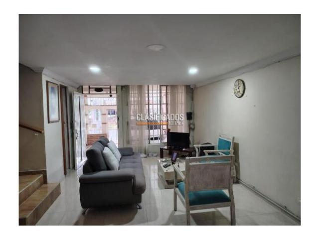 Casas, Venta en Paseo de los Almendros