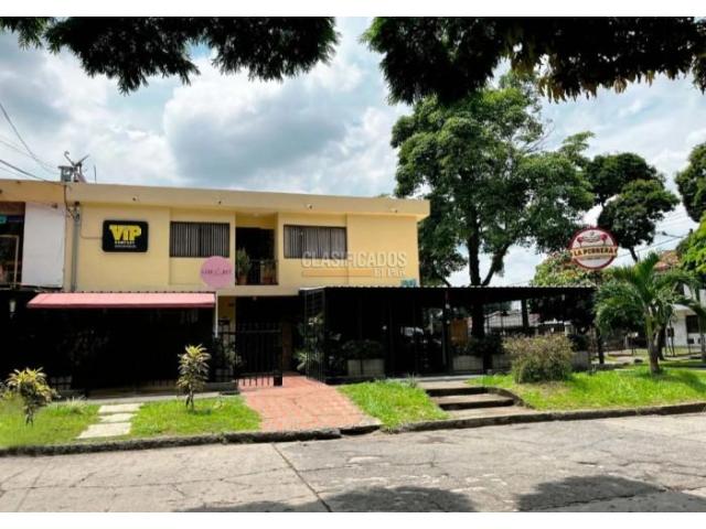 Casas, Venta en La Flora