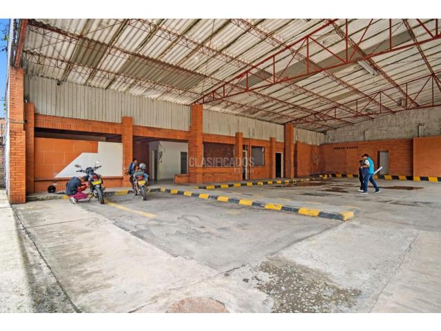 Locales y Bodegas, Alquiler en La Playa