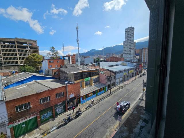 Oficinas y Consultorios, Alquiler en Bogotá