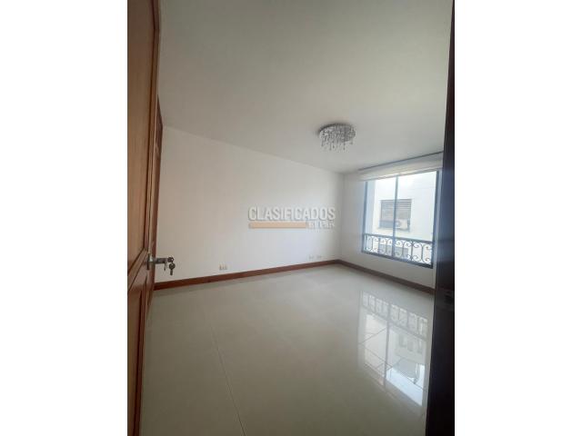 Apartamentos, Venta en Santa Teresita