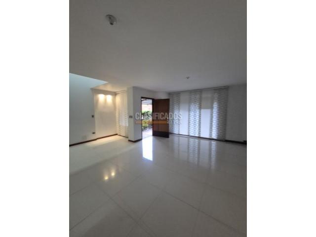 Casas, Venta en San Joaquín