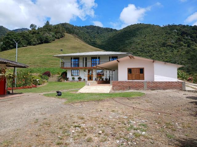 Fincas y Casas Campestres, Venta en Restrepo