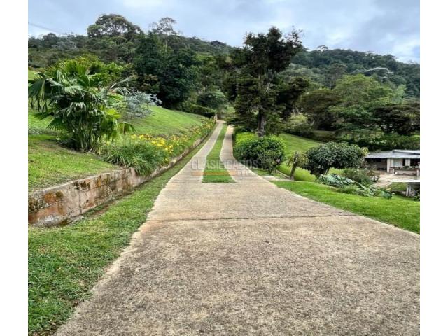 Fincas y Casas Campestres, Venta en Yumbo