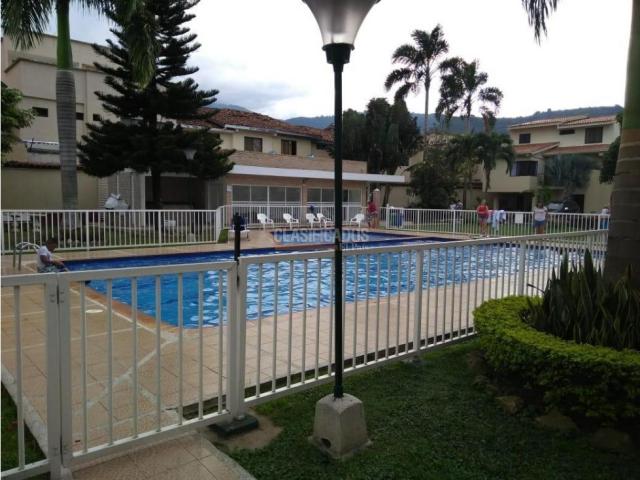 Casas, Venta en Bella Suiza