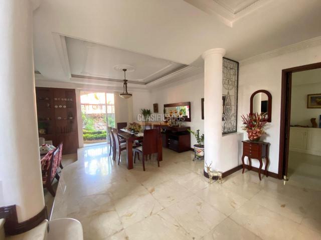 Casas, Venta en Ciudad Jardín