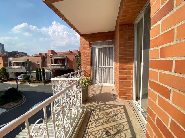 Casas, Venta en Ciudad Jardín