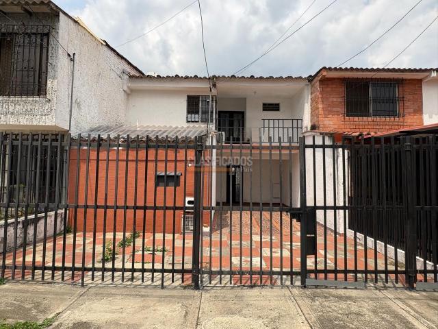 Casas, Venta en La Flora