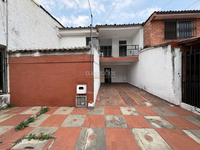 Casas, Venta en La Flora