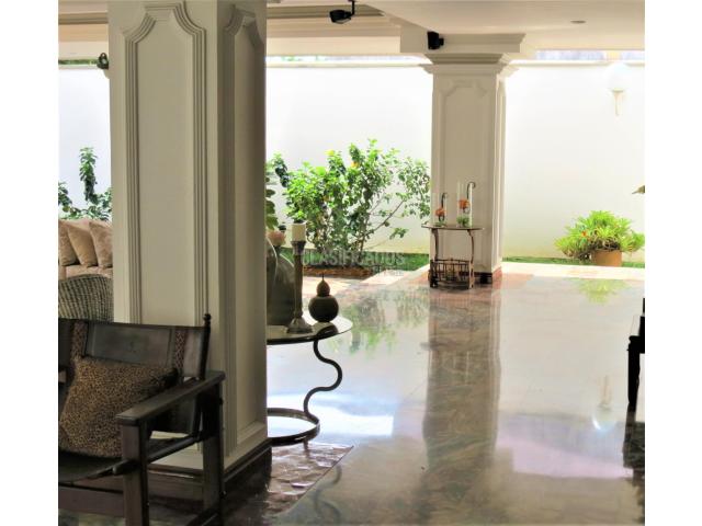 Casas, Venta en Ciudad Jardín