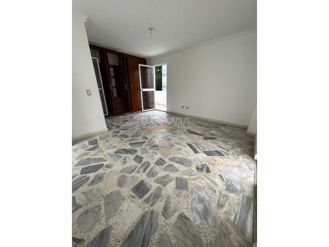 Casas, Venta en Ciudad Jardín