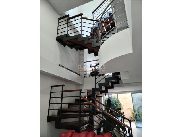 Casas, Venta en Ciudad 2.000