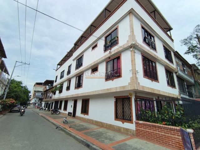 Apartamentos, Alquiler en Francisco Eladio Ramírez