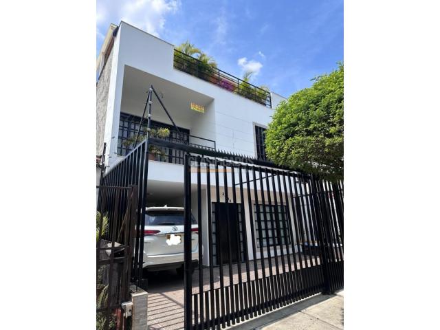 Casas, Venta en Prados del Norte