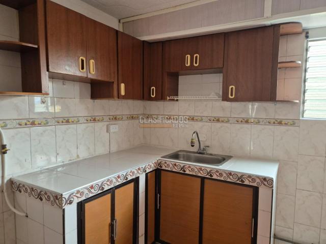 Apartamentos, Alquiler en Ciudad 2.000