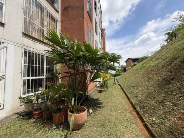 Apartamentos, Venta en Prados del Sur