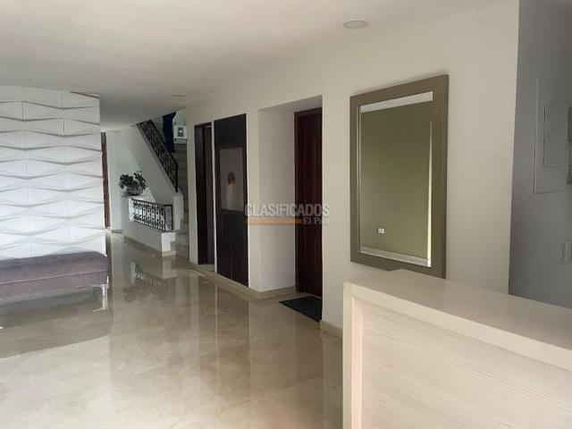 Apartamentos, Venta en Santa Mónica Residencial