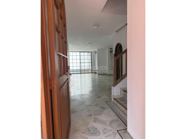 Casas, Venta en Ciudad Jardín