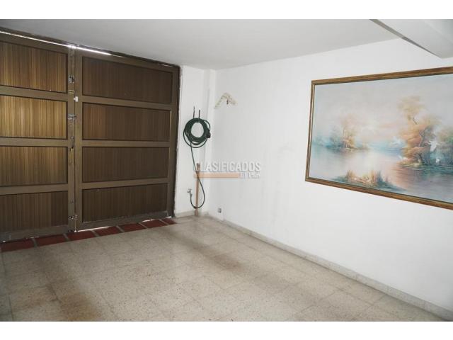 Casas, Venta en La Flora