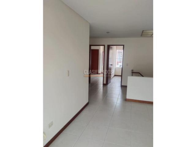 Casas, Venta en La Hacienda