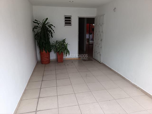 Casas, Venta en Ciudad 2.000